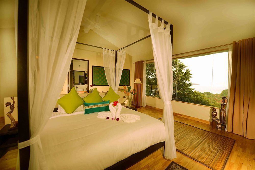 Ambong Rainforest Retreat Pantai Tengah  Экстерьер фото