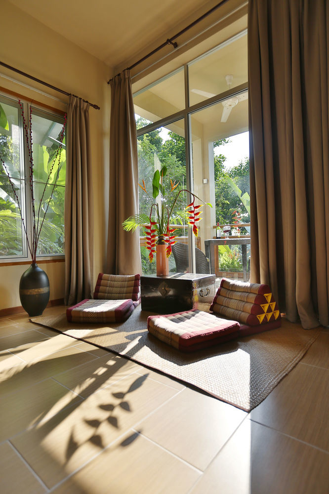 Ambong Rainforest Retreat Pantai Tengah  Экстерьер фото